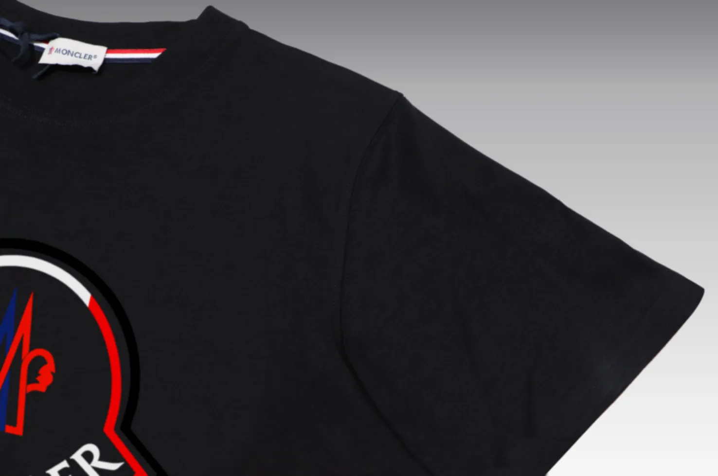 《Moncler~ 》2024New Arrival Quality T , Versatile Quality ！ ‼ 32 250G ‼ ， ， ， ， T 🤪 Sizes：S-M-L-XL-2XL ：Black，White， Same Style